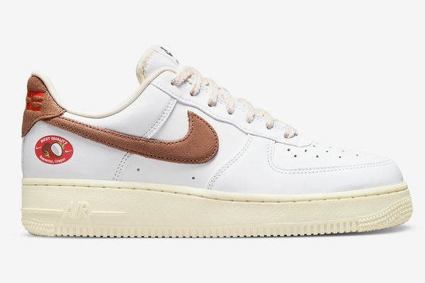 Кросівки жіночі Nike Air Force 1 '07 Lx Coconut (W) (DJ9943-101), 40, WHS, 10% - 20%, 1-2 дні