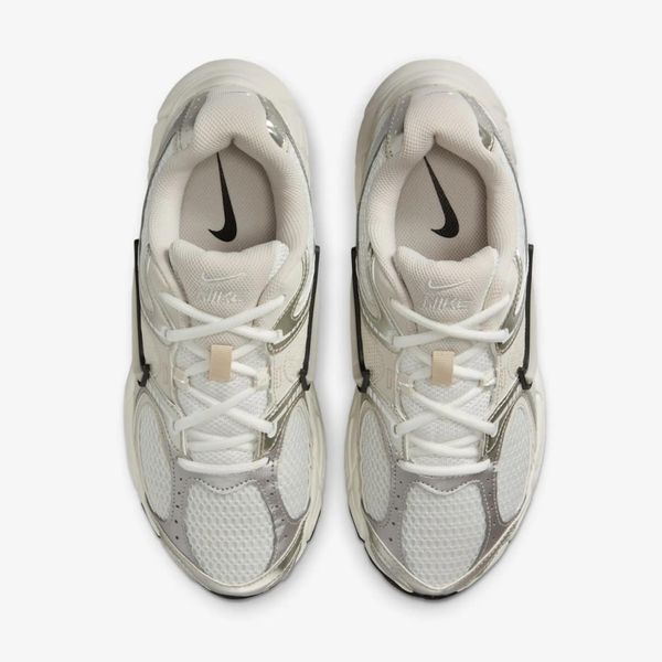 Кросівки жіночі Nike V5 Rnr (HQ7901-104), 38.5, WHS, < 10%, 1-2 дні