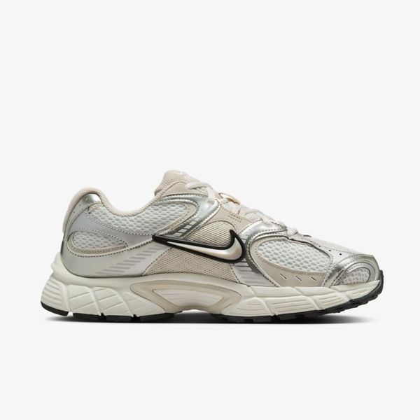 Кросівки жіночі Nike V5 Rnr (HQ7901-104), 38.5, WHS, < 10%, 1-2 дні
