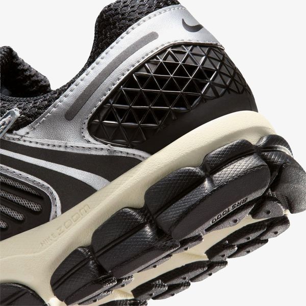 Кросівки чоловічі Nike Zoom Vomero 5 (IM3486-003), 44, WHS, 10% - 20%, 1-2 дні