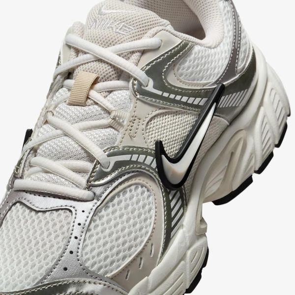 Кросівки жіночі Nike V5 Rnr (HQ7901-104), 38.5, WHS, < 10%, 1-2 дні