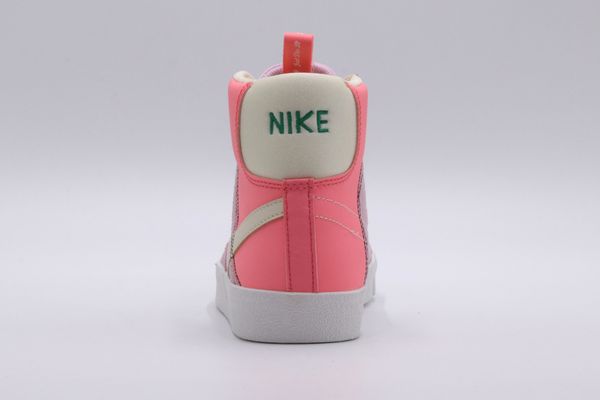 Кроссовки подростковые Nike Blazer Mid 77 Se D (Gs) (DQ0369-600), 38, WHS, 1-2 дня