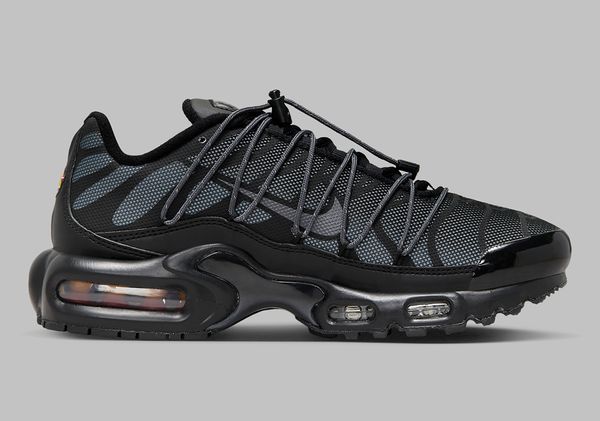 Кросівки жіночі Nike Air Max Plus Appears With Toggle Laces And A “Black/Metallic Silver” Coat (FZ2770-001), 36, WHS, 1-2 дні