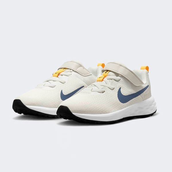 Кроссовки подростковые Nike Revolution 6 Nn (Psv) (DD1095-100), 28.5, WHS, 40% - 50%, 1-2 дня