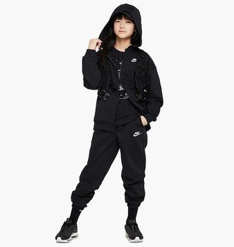 Спортивный костюм детской Nike Sportswear Club Black (FD2931-010__FD2933-010), XL, WHS, < 10%, 1-2 дня