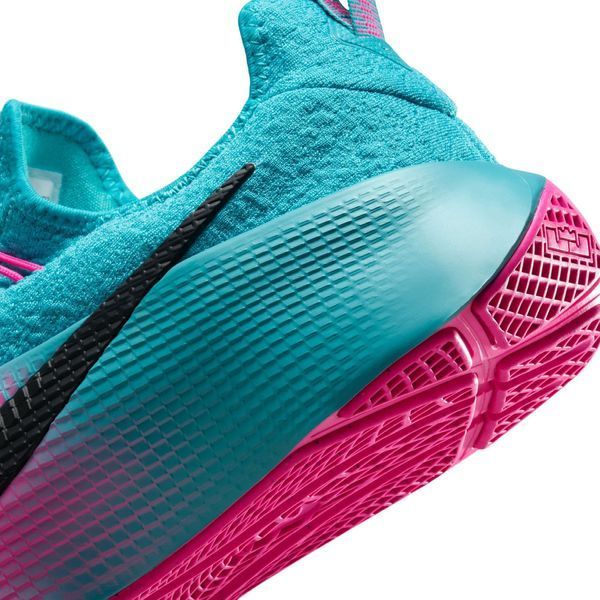 Кроссовки мужские Nike Lebron Tr 1 (FJ6151-301), 42.5, WHS, 20% - 30%, 1-2 дня