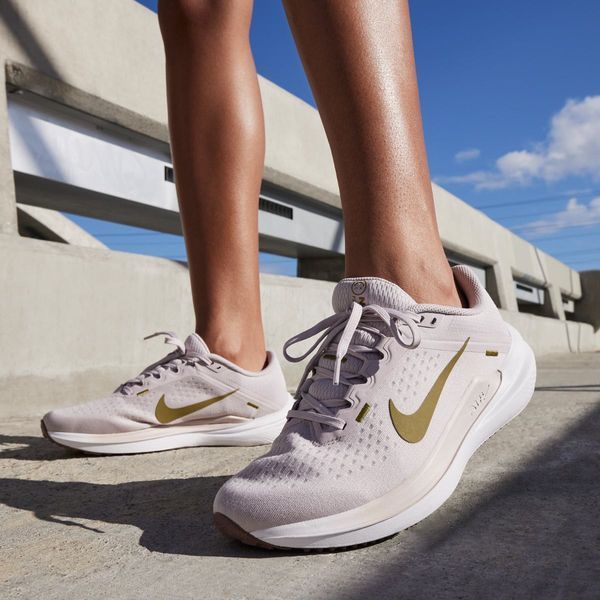 Кросівки жіночі Nike W Air Winflo 10 (DV4023-010), 37.5, WHS, 1-2 дні