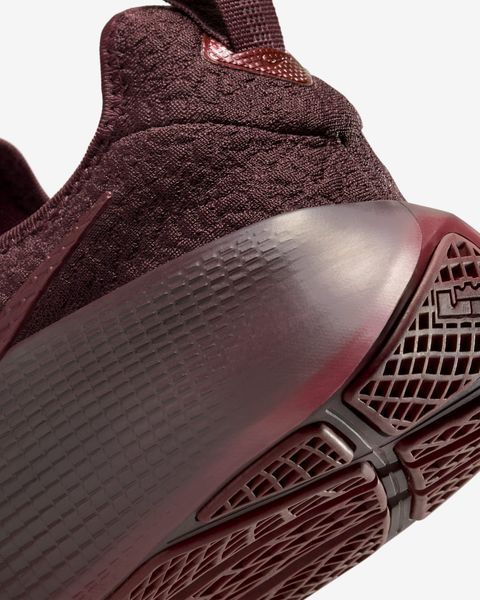 Кросівки чоловічі Nike Lebron Tr 1 (FJ6151-601), 41, WHS, 1-2 дні