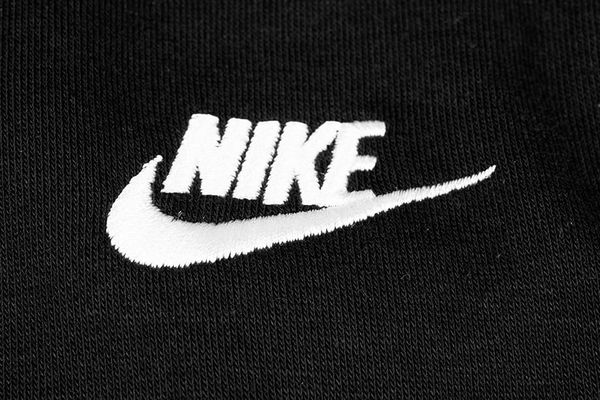 Спортивный костюм мужской Nike Essential Hooded Tracksuit (DM6838-010), L, OFC, 20% - 30%, 1-2 дня