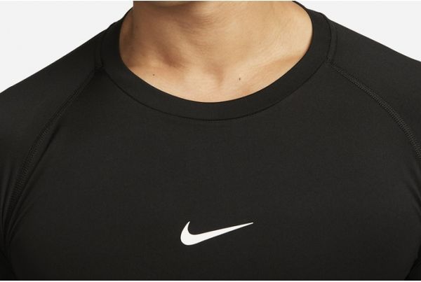 Термобелье мужское Nike Pro Dri-Fit Tight Top (FB7919-010), M, OFC, 20% - 30%, 1-2 дня