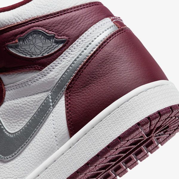 Кроссовки мужские Jordan 1 Retro High Og (555088-611), 42.5, WHS, < 10%, 1-2 дня