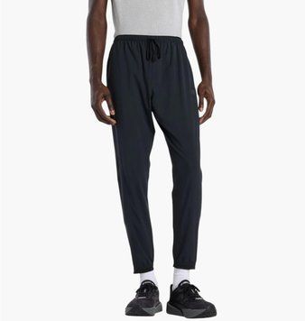 Брюки чоловічі New Balance Rc Essential Black (MB61Q6QOBK), L, WHS, 1-2 дні