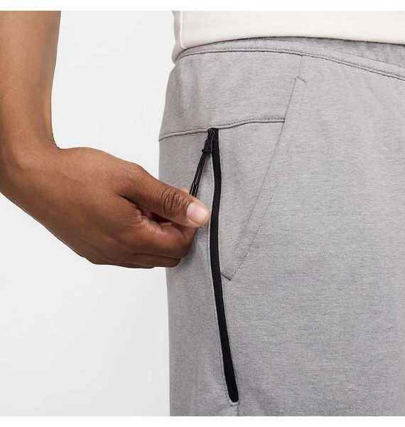 Брюки мужские Nike Sportswear Tech Essentials (DD5293-002), M, WHS, 40% - 50%, 1-2 дня