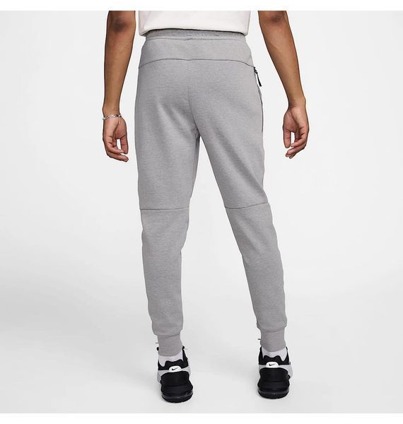 Брюки мужские Nike Sportswear Tech Essentials (DD5293-002), M, WHS, 40% - 50%, 1-2 дня