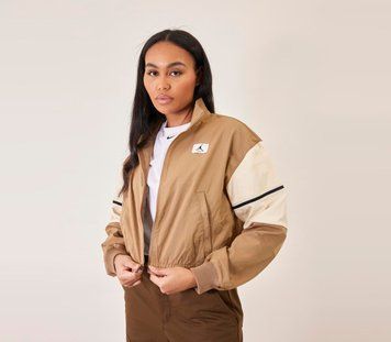 Куртка женская Jordan Womens Woven Jacket (DQ4625-258), S, WHS, 10% - 20%, 1-2 дня