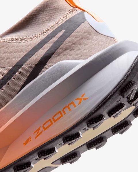 Кросівки чоловічі Nike Zoomx Zegama Trail 2 (FD5190-200), 44, WHS, > 50%, 1-2 дні