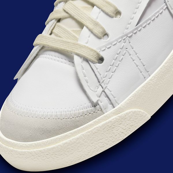 Кросівки чоловічі Nike Blazer Low '77 Jumbo Se (FD0378-121), 42, WHS, 1-2 дні