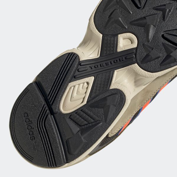 Кросівки чоловічі Adidas Yung-1 (FV9143), 41, WHS