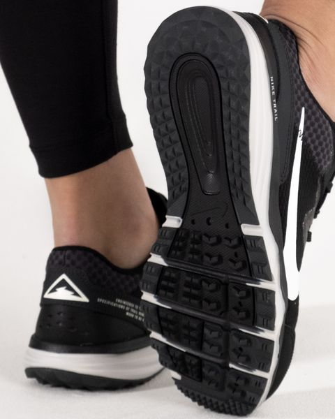 Кросівки жіночі Nike Juniper Trail (CW3809-001), 36.5, WHS, 1-2 дні