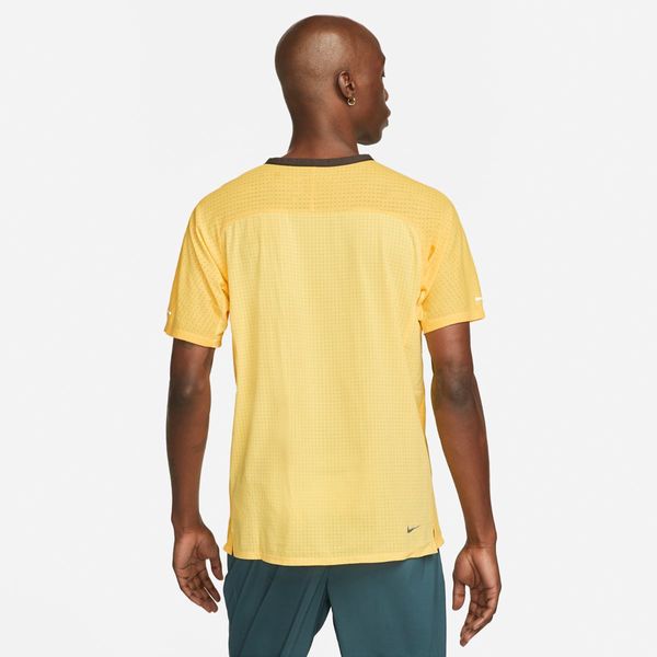 Футболка чоловіча Nike M Nk Df Solar Chase Ss Top (DV9305-848), XL, WHS, 30% - 40%, 1-2 дні