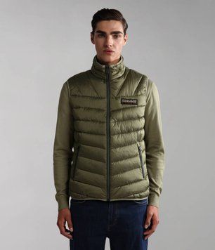 Жилетка мужская Napapijri Aerons V 3 Green Lichen (NP0A4GJMGAE1), S, WHS, < 10%, 1-2 дня