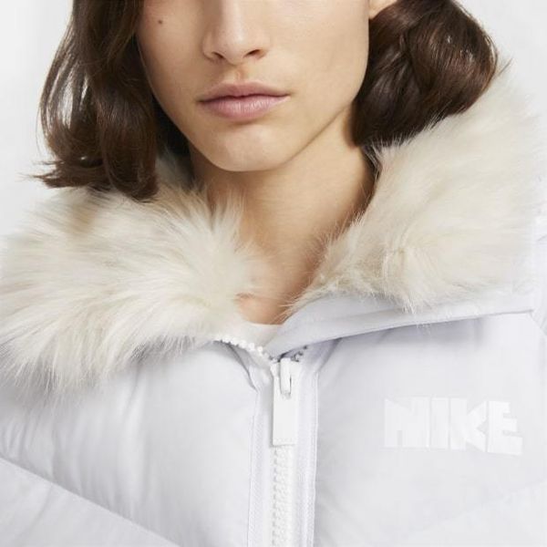 Куртка жіноча Nike Parka Down Fill Faux Fur Pure Platinum (CT3267-043), XL, WHS, 10% - 20%, 1-2 дні