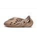 Фотография Тапочки мужские Adidas Yeezy Foam Runner (GV6842) 2 из 6 в Ideal Sport