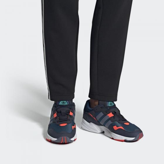 Кросівки чоловічі Adidas Yung (DB2596), 42.5, WHS, 10% - 20%