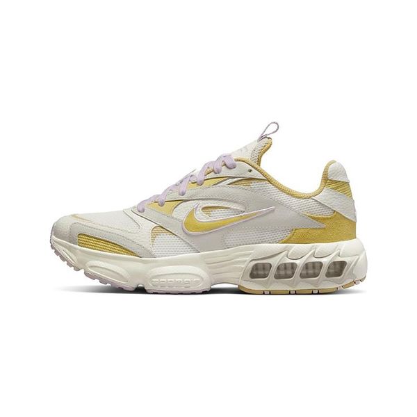 Кросівки жіночі Nike Zoom Air Fire (DV6977-100), 37.5, WHS, 1-2 дні