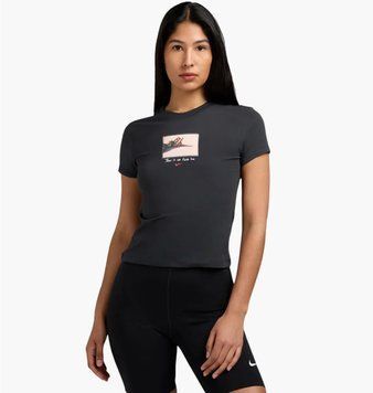 Футболка жіноча Nike No Finish Line Cropped Graphic (IB8932-045), S, WHS, 10% - 20%, 1-2 дні