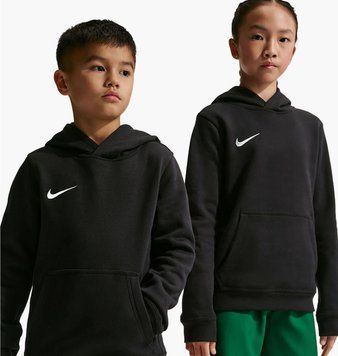 Свитер детской Nike Park Older Kids Football Fleece Pullover Hoodie Black (IB1226-010), 128 CM, WHS, 20% - 30%, 1-2 дня