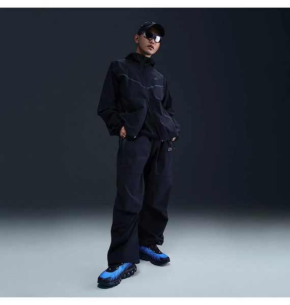 Кросівки чоловічі Nike Air Max Dn8 (FQ7860-001), 41, WHS, < 10%, 1-2 дні
