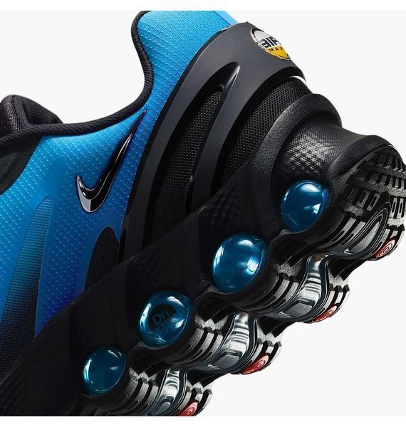 Кросівки чоловічі Nike Air Max Dn8 (FQ7860-001), 41, WHS, < 10%, 1-2 дні
