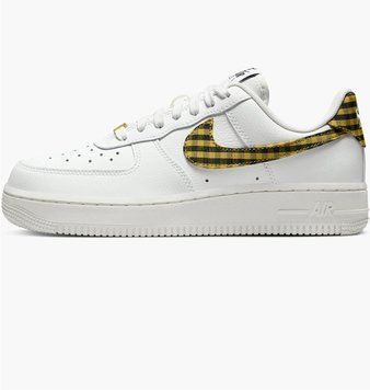 Кроссовки женские Nike Air Force 1 07 (DZ2784-102), 36, WHS, < 10%, 1-2 дня