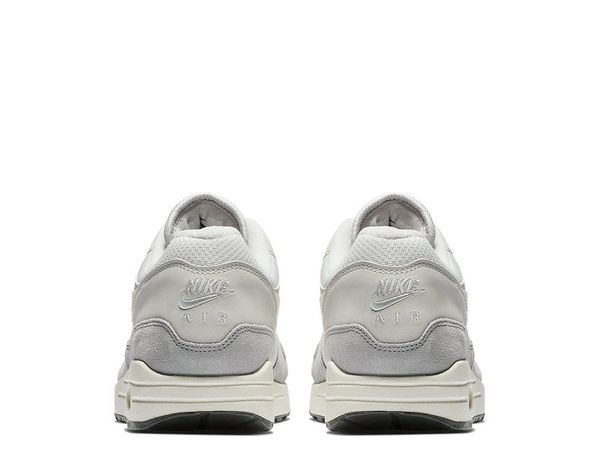 Кросівки чоловічі Nike Air Max 1 (AH8145-011), 42.5