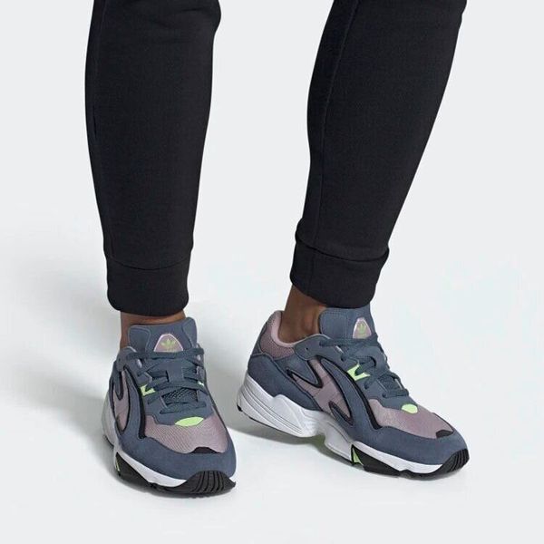 Кросівки Adidas Yung- 96 Chasm (EE7235), 42.5