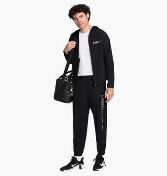Куртка мужская Nike M Nk Df Form Gfx Jkt Hd (FV9768-010), M, WHS, < 10%, 1-2 дня