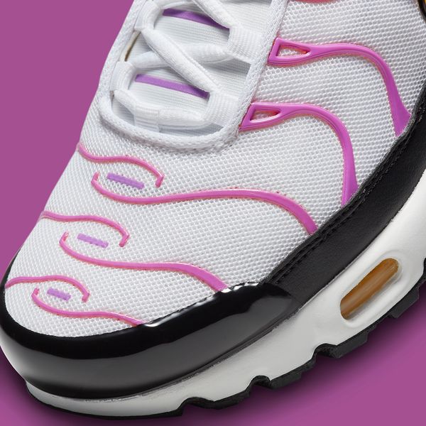 Кросівки жіночі Nike Air Max Plus (DZ3671-100), 36, WHS, 20% - 30%, 1-2 дні