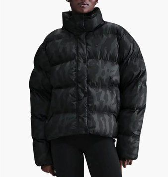 Куртка жіноча Nike Therma-Fit Black (HV5101-010), M, WHS, 30% - 40%, 1-2 дні