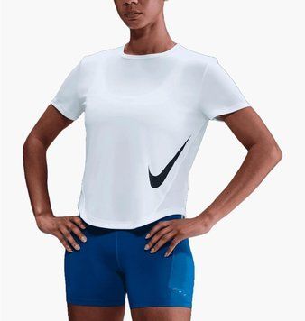 Футболка женская Nike Dri-Fit White (HV2772-100), S, WHS, 20% - 30%, 1-2 дня